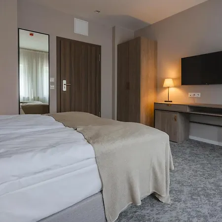 Hotel Odpocznia I *